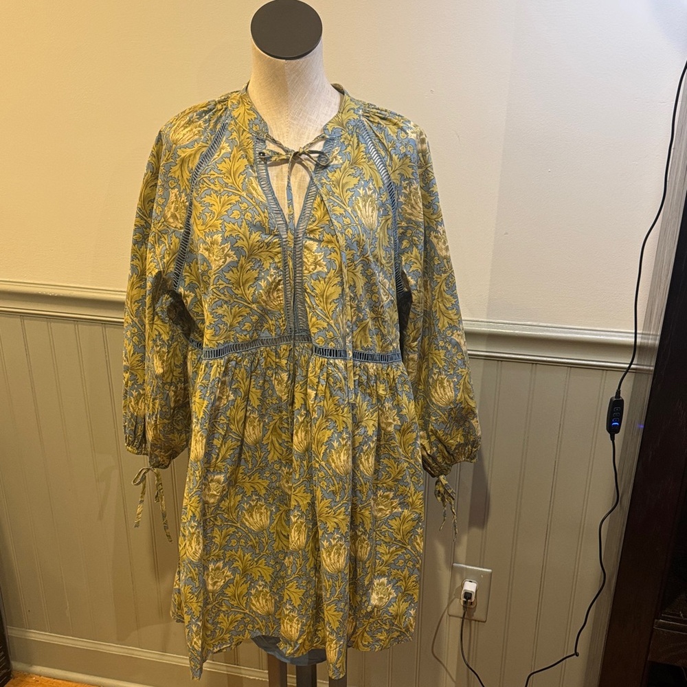 Nwt GiGiO floral Patterned Dress w/Tie Neck (2 pieces) sz medium—spring‎ wedding